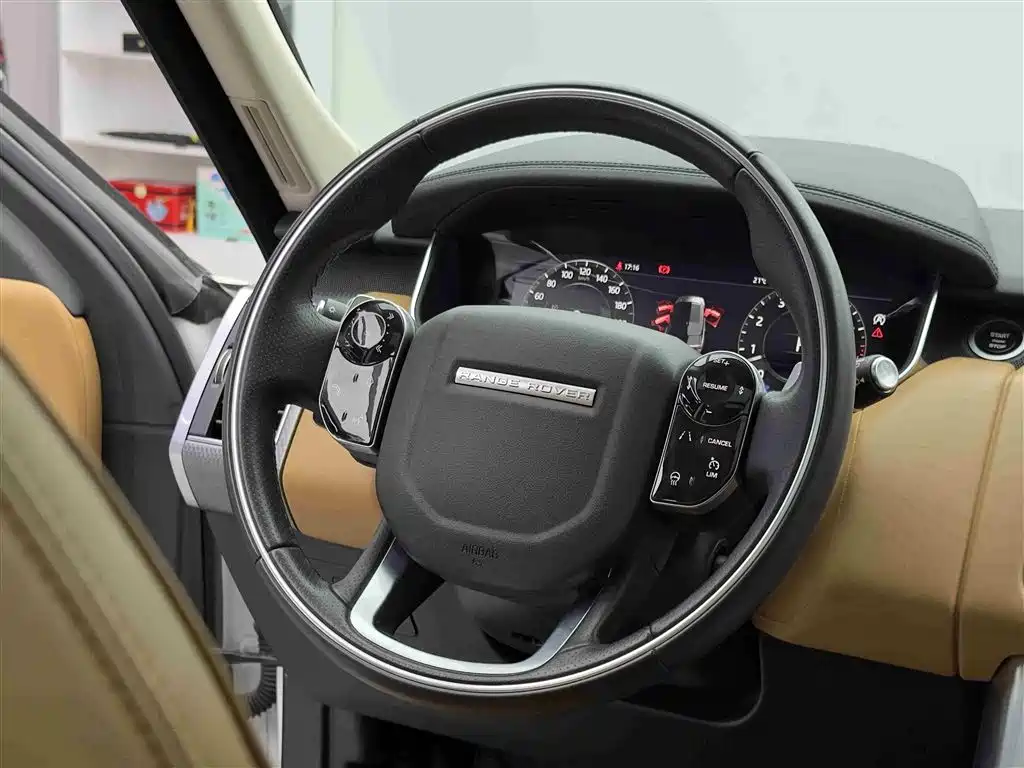 Land Rover Range Rover Sport 2022 3.0 L6 Gloss Black Edition фото 13