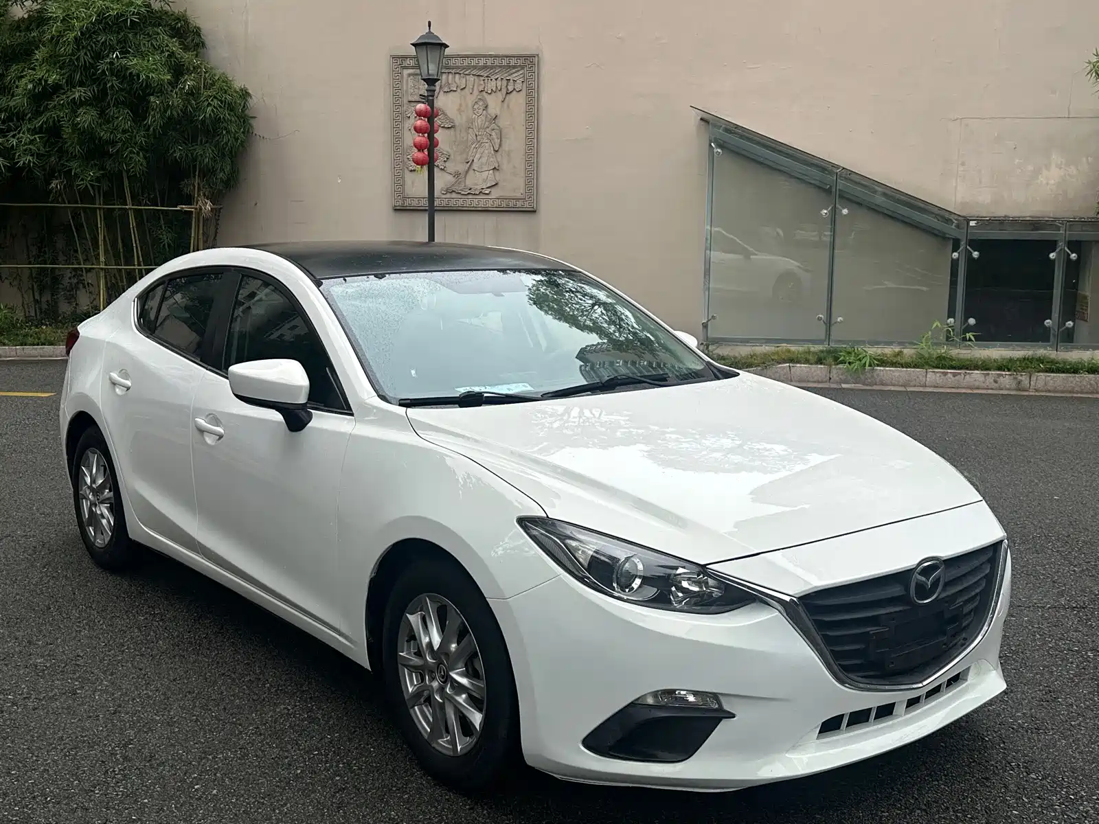 Photo 3 - Mazda Mazda 3