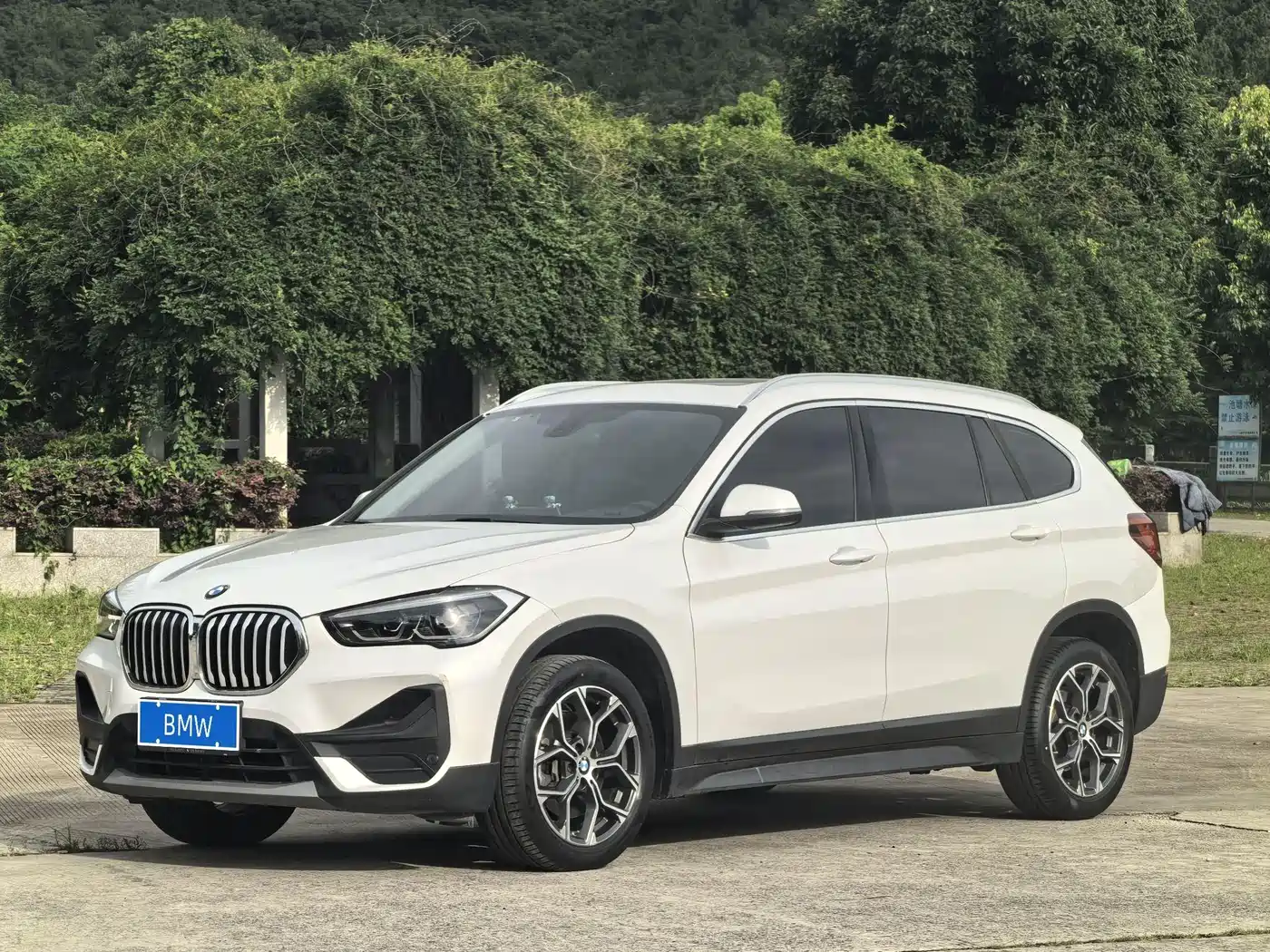 BMW X1 2022 sDrive25Li Leading