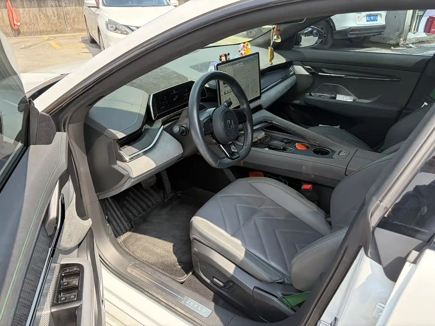 ZEEKR EXTREME KRYPTON 001