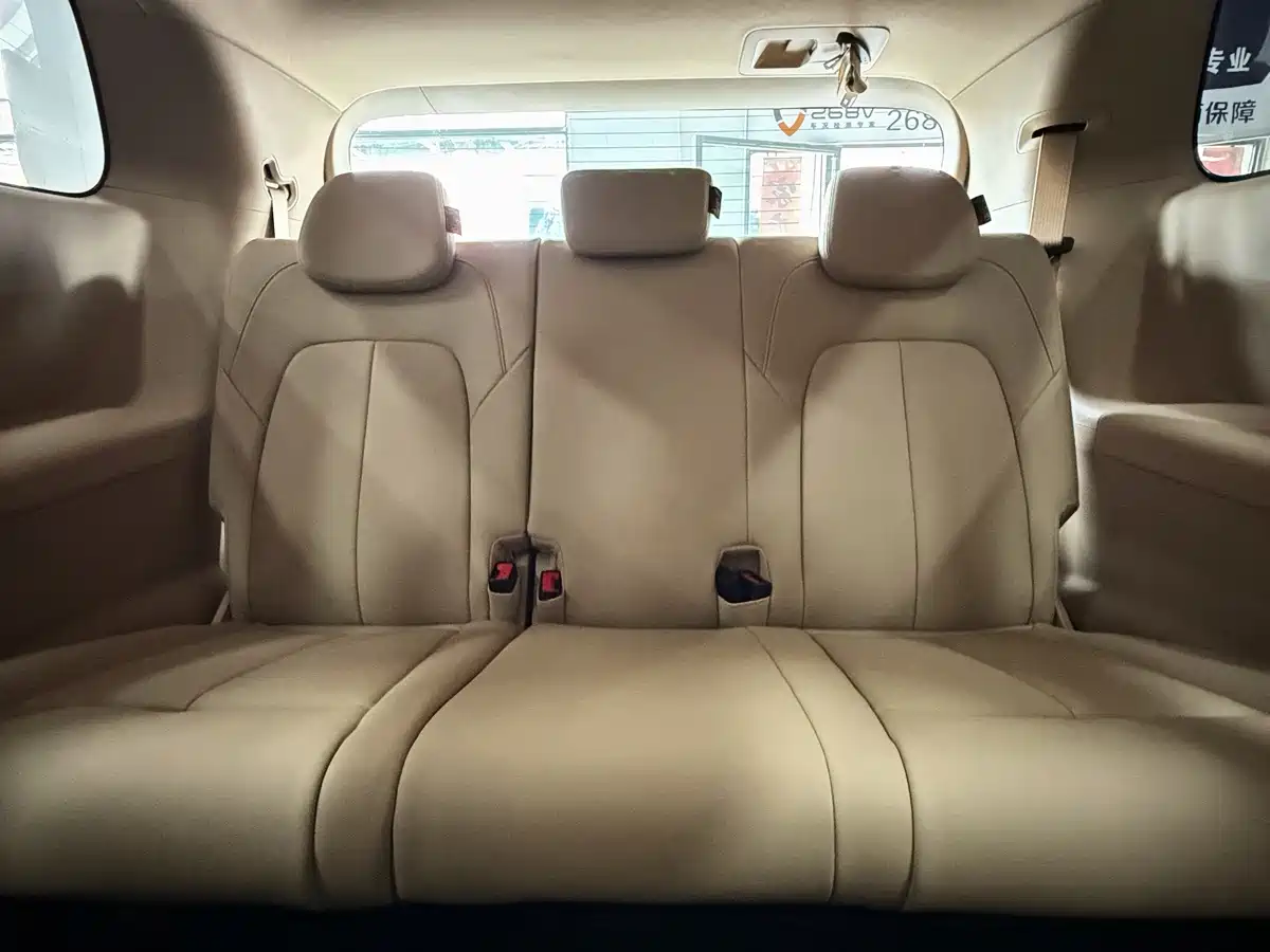 Photo 9 - Buick GL8