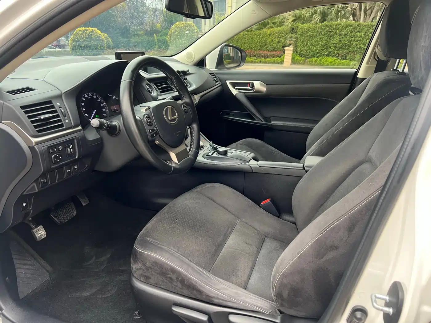 Lexus CT 2014 CT200h Comfort Monochrome фото 8