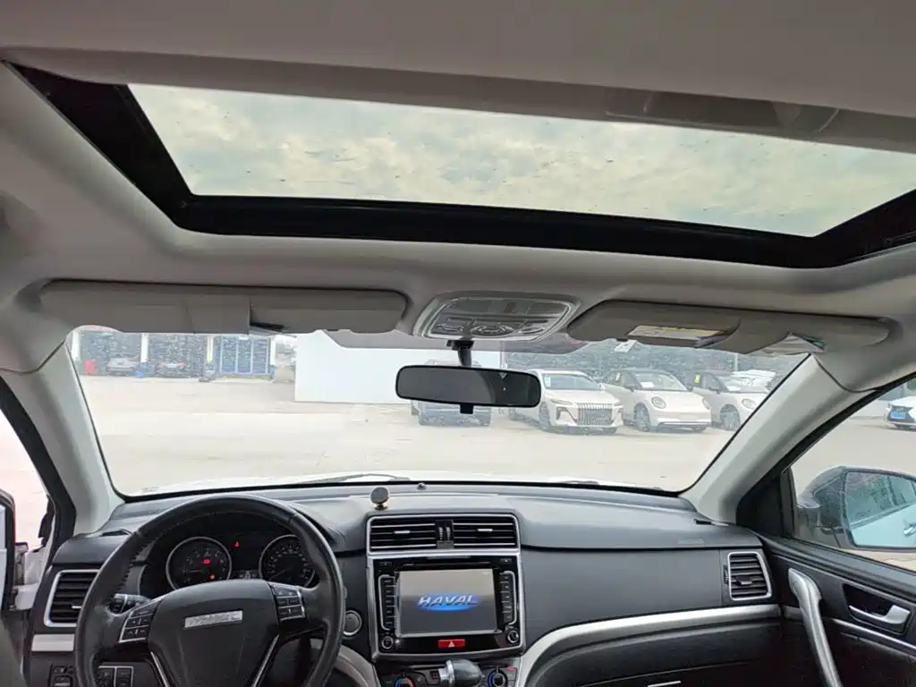 Photo 18 - Haval H6