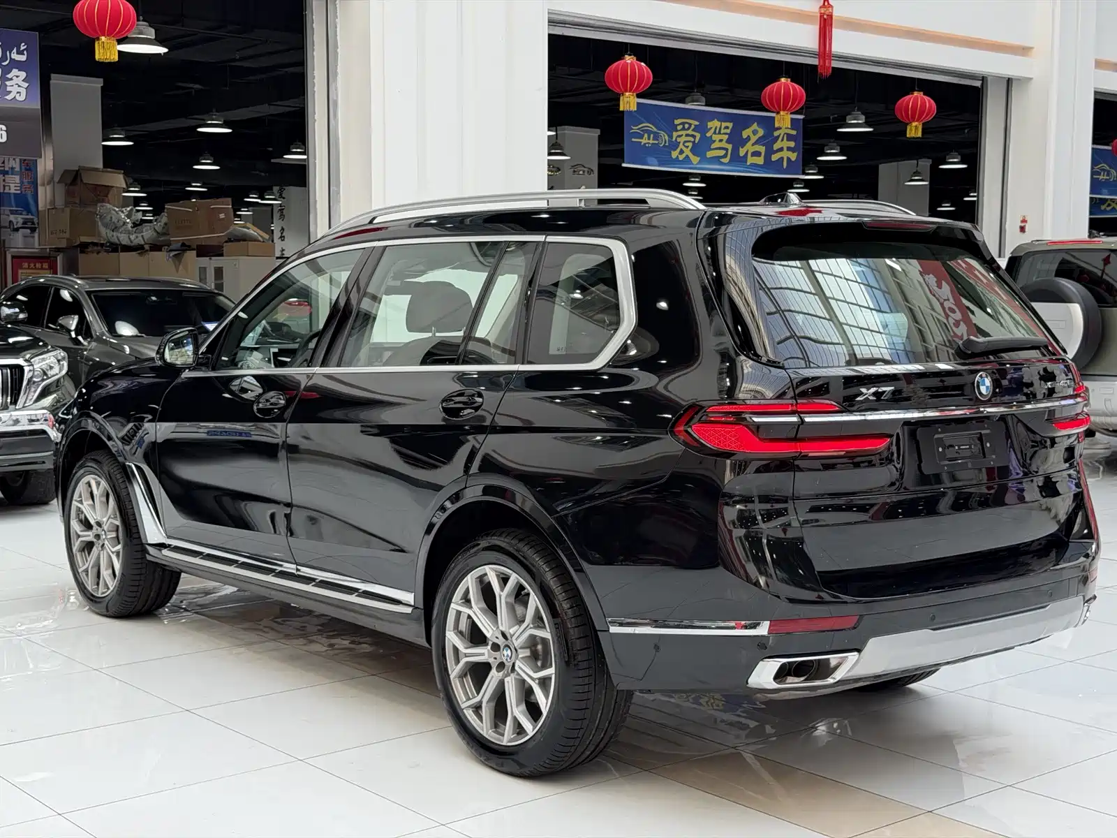 Фото 25 - BMW X7