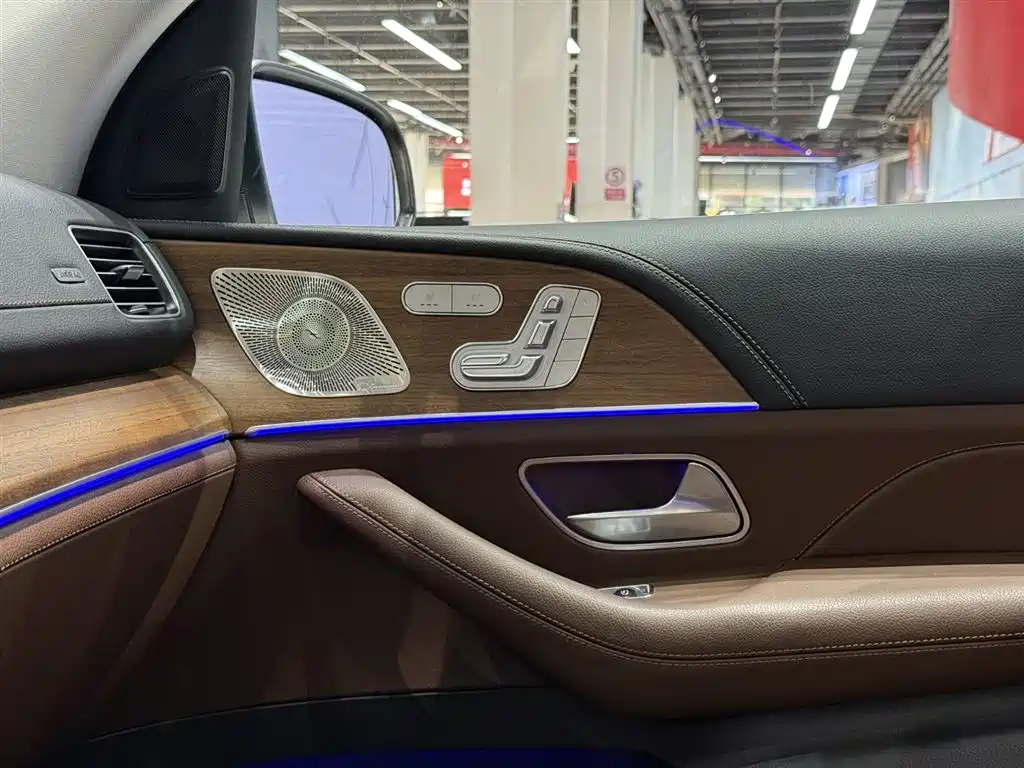Mercedes-Benz GLS 2024 Model GLS 450 4MATIC Luxury фото 14