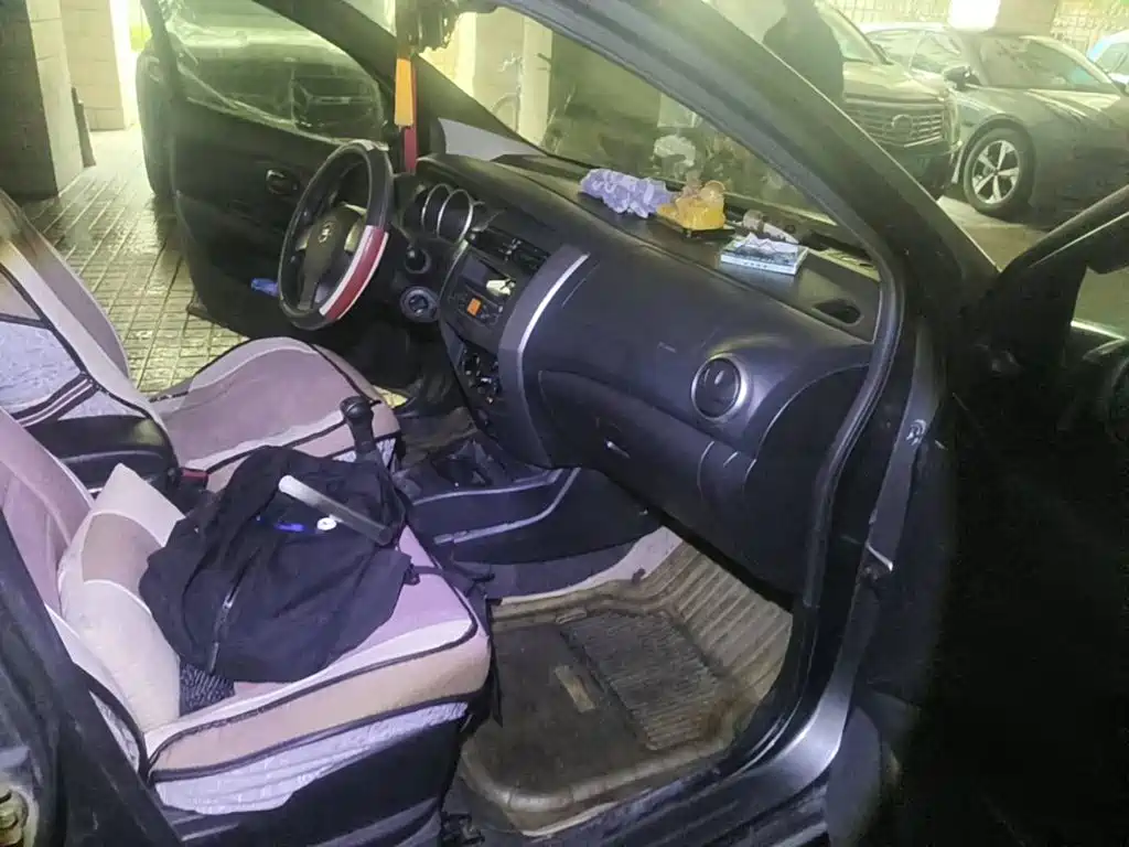 Nissan Livina 2009 2008 1.6L Manual XuanNeng Type