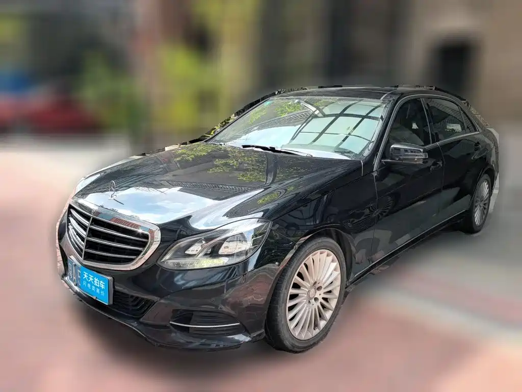 Фото 1 - Mercedes-Benz E-Class