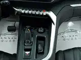 صورة 18 - Peugeot 5008