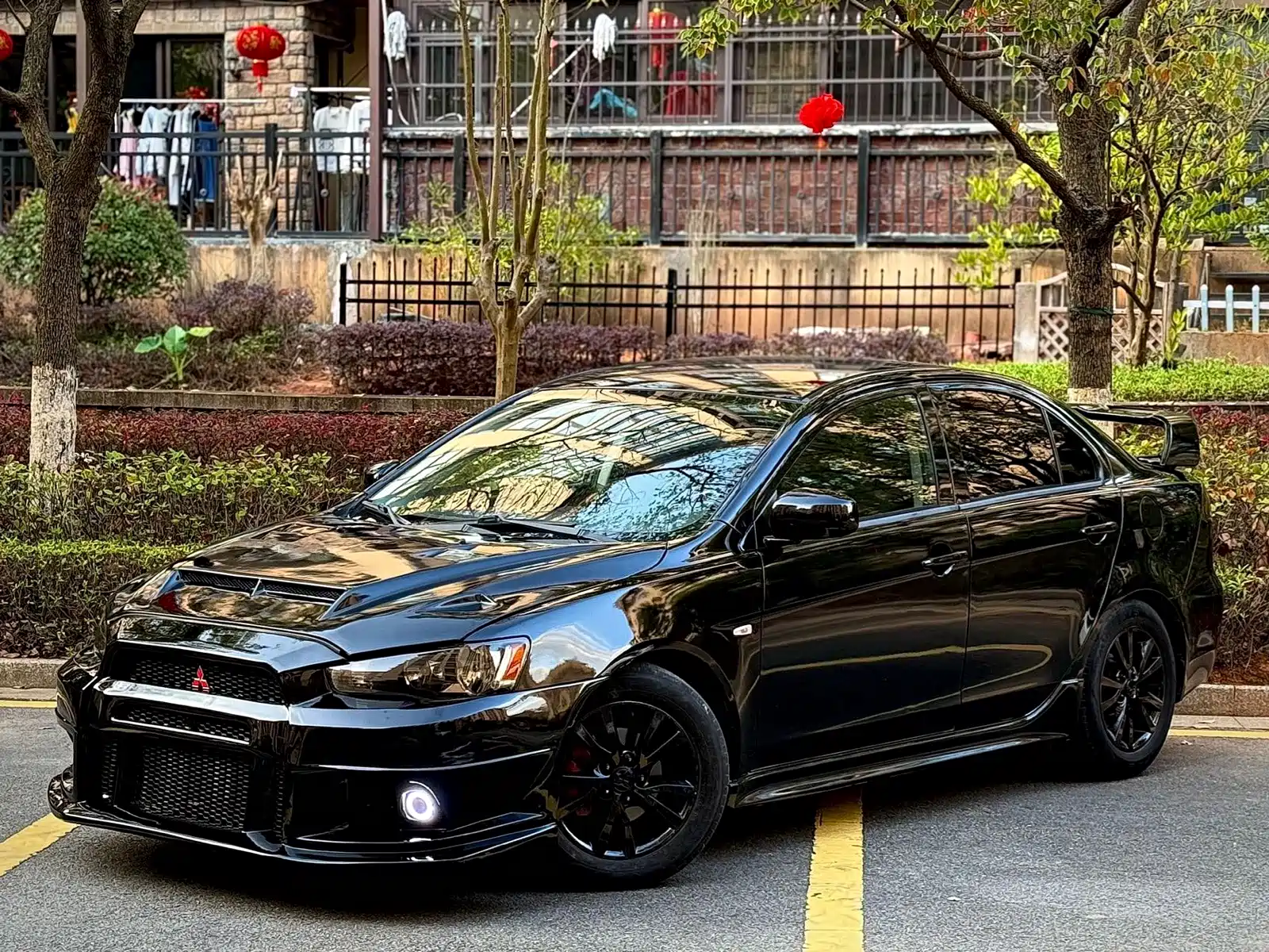 Фото 1 - Mitsubishi Lancer EX