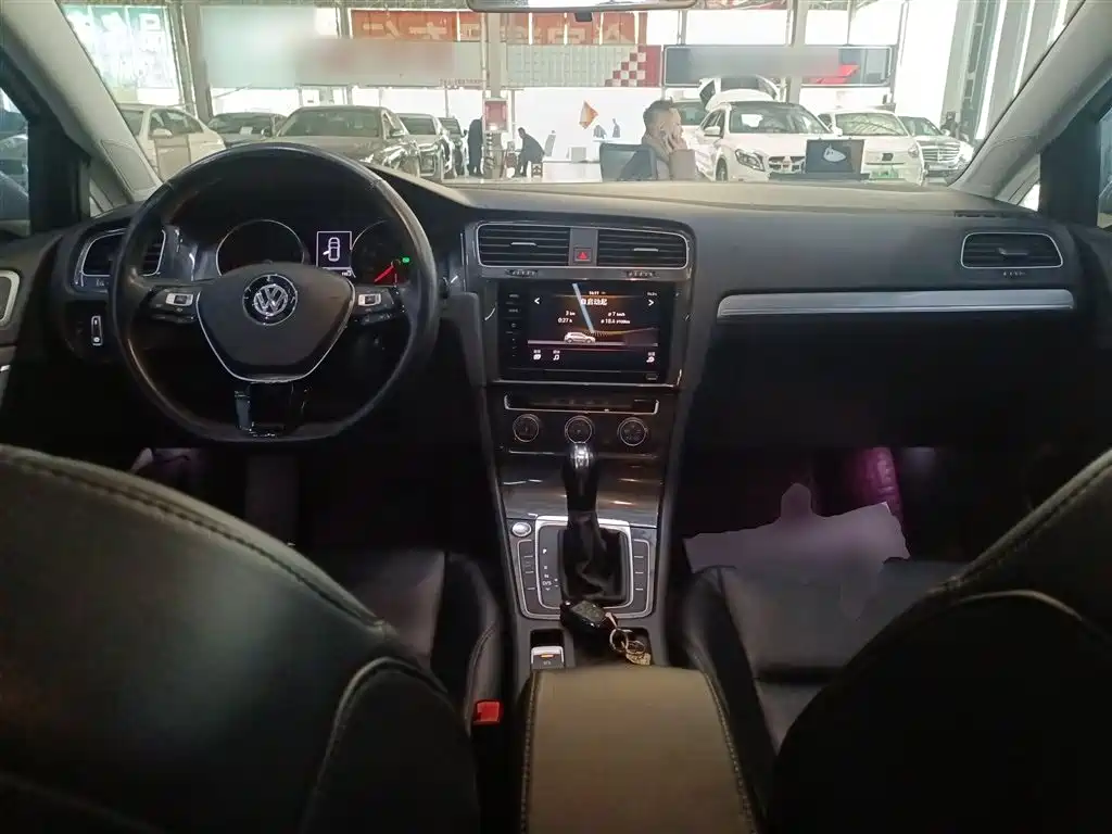 Volkswagen Golf 2020 Beloved Edition 200TSI DSG Comfort Progressive фото 10