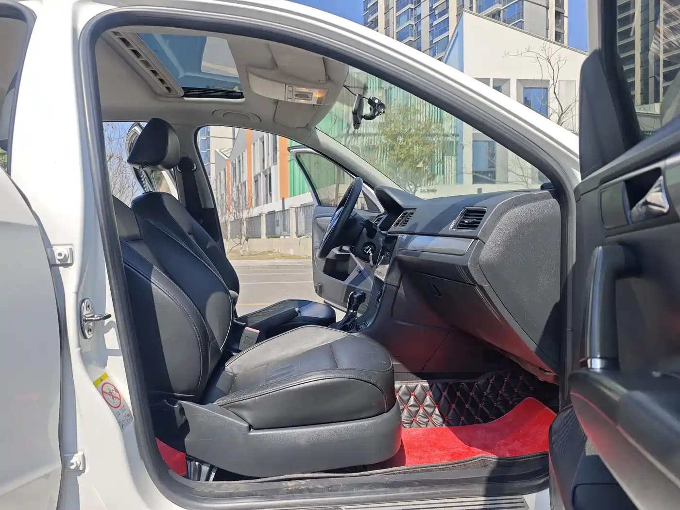 Volkswagen Lavida 2013 1.4TSI DSG Comfort Edition фото 16