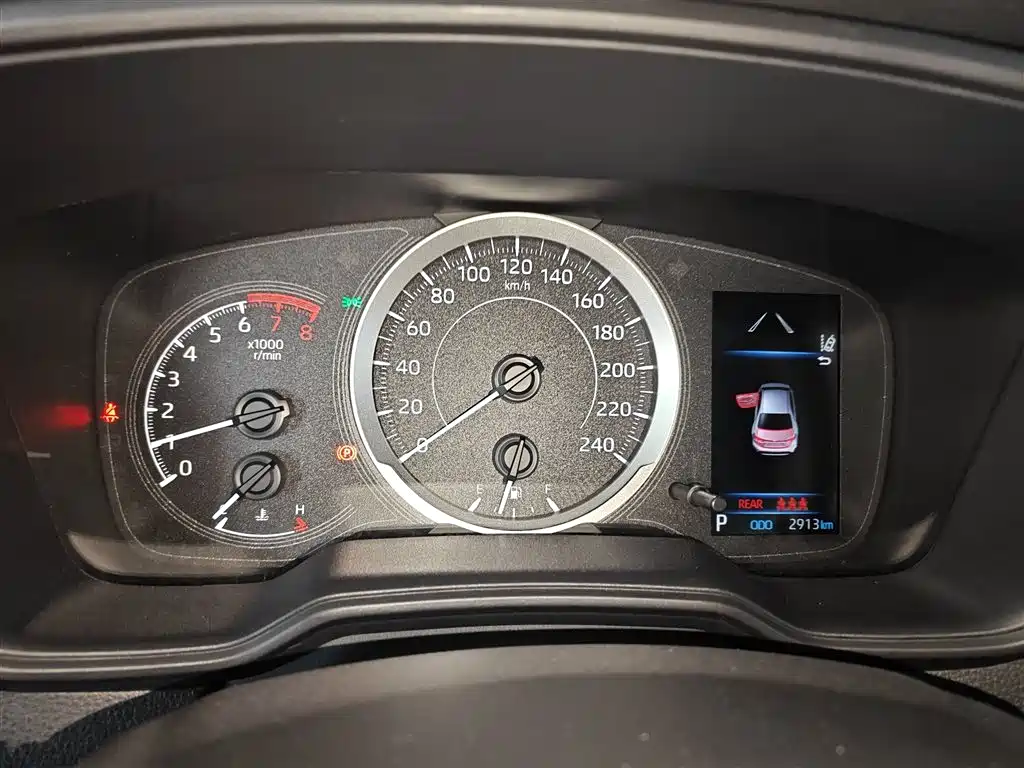 Toyota Levin 2021 185T CVT Luxury Edition фото 8