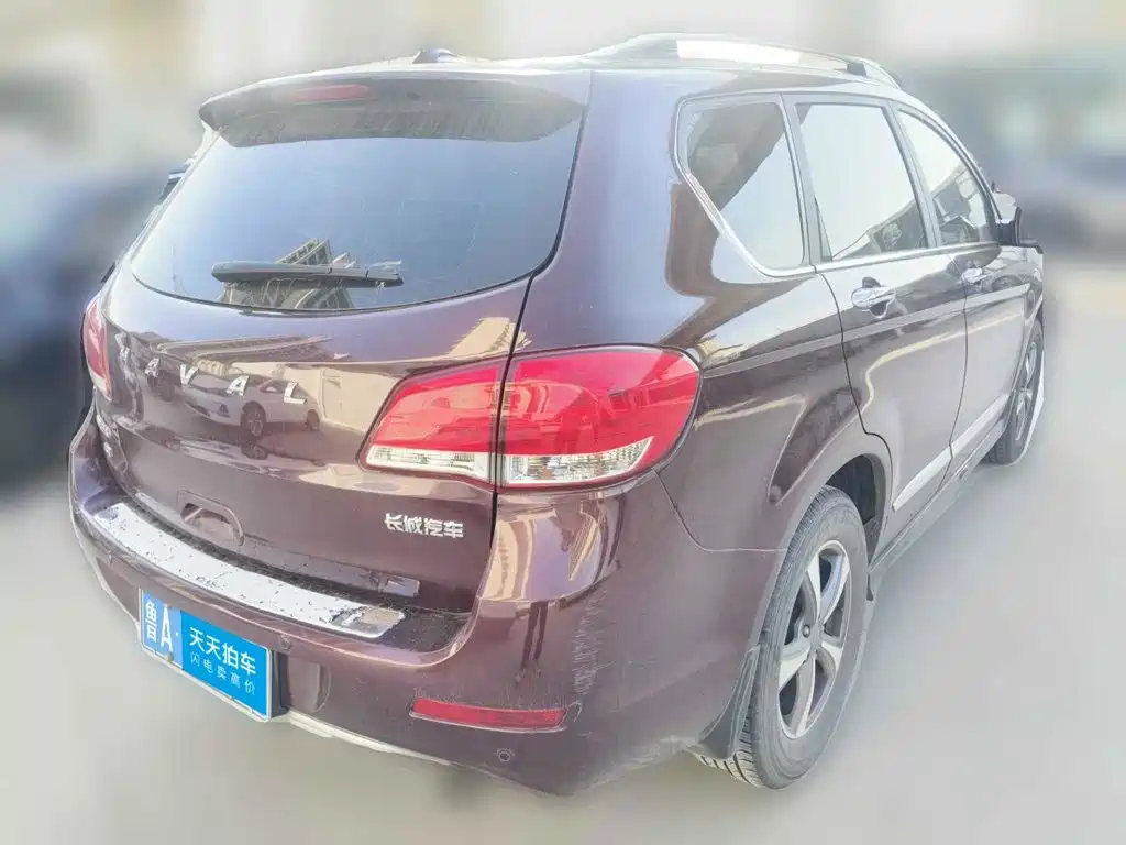 Photo 2 - Haval H6