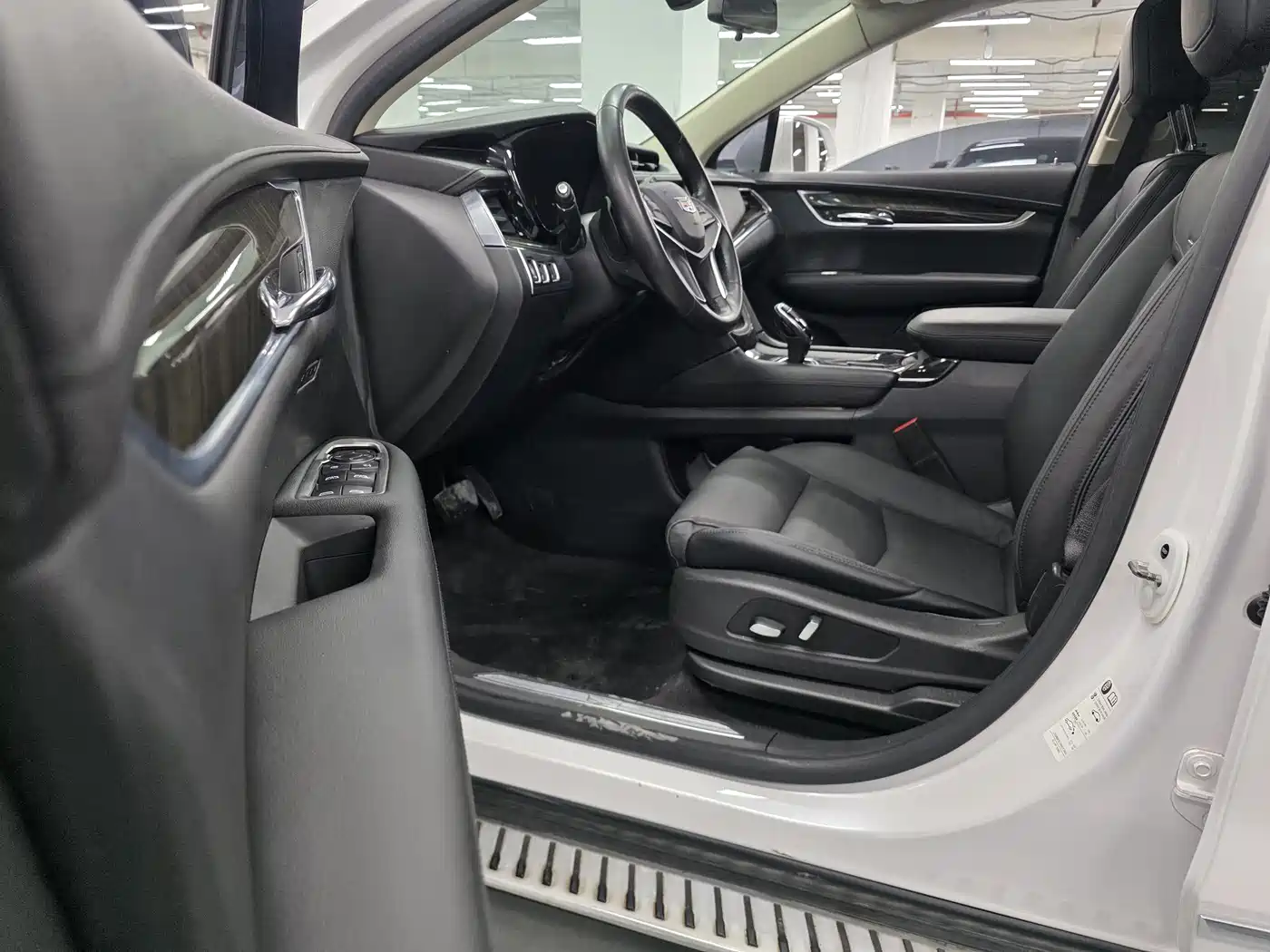 Cadillac XT5 2016 25T Luxury Model фото 12
