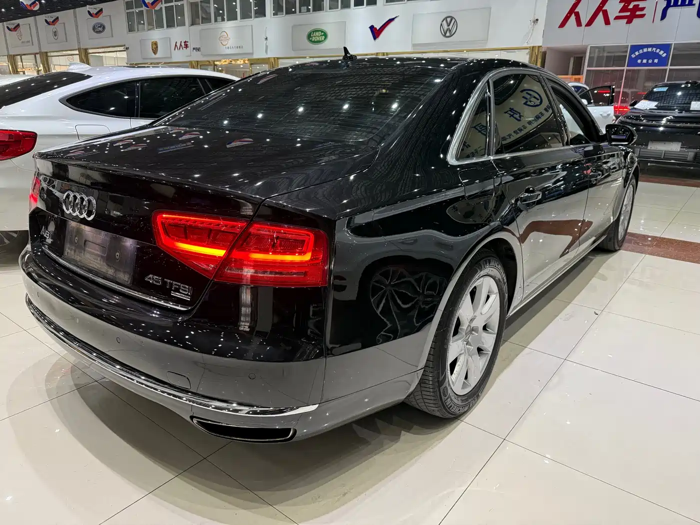 Audi A8 2013 A8L 45 TFSI quattro Luxury фото 5