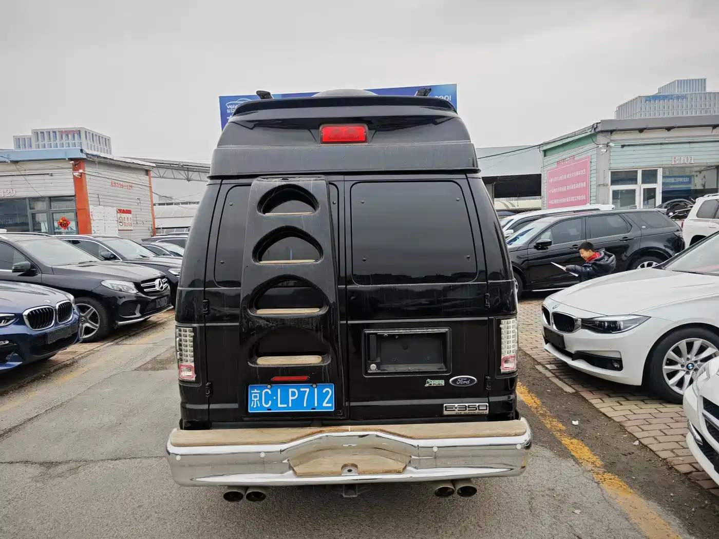 Ford E350 2016 2011 5.4L Platinum Edition