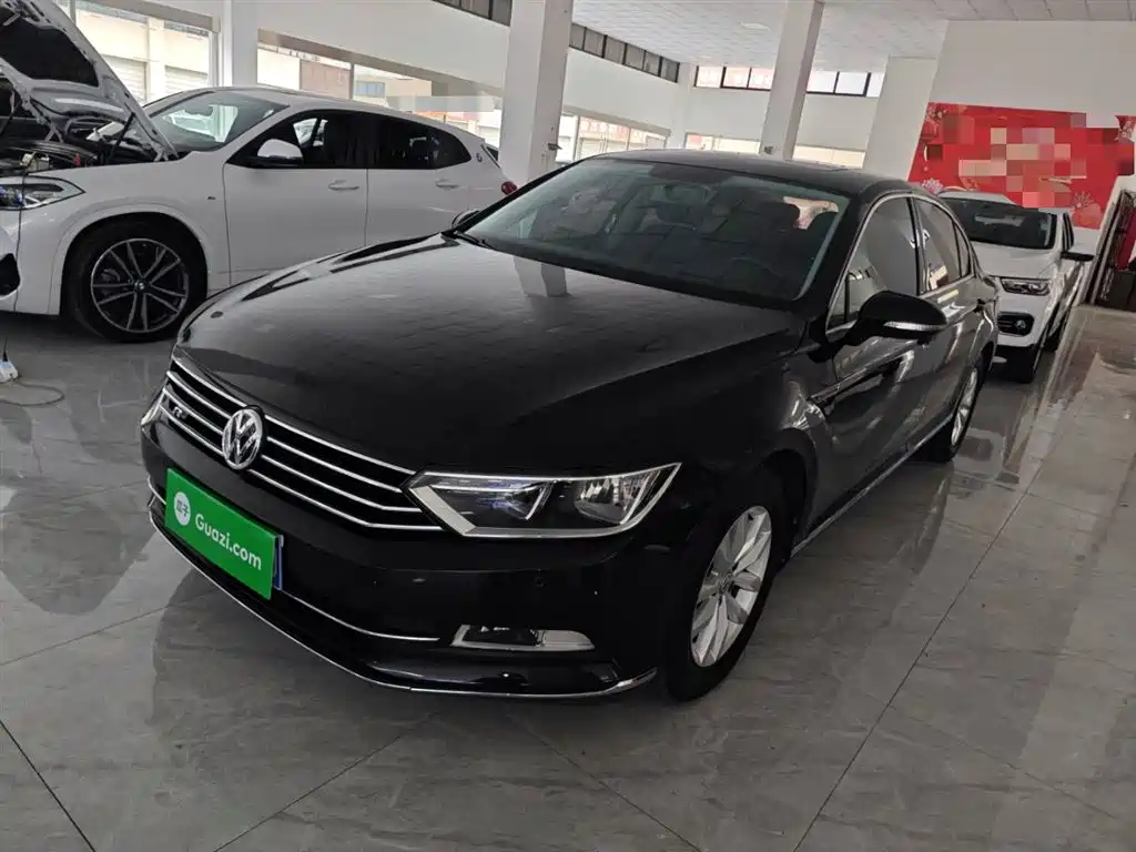 Volkswagen Magotan 2018 280TSI DSG Premium фото 2