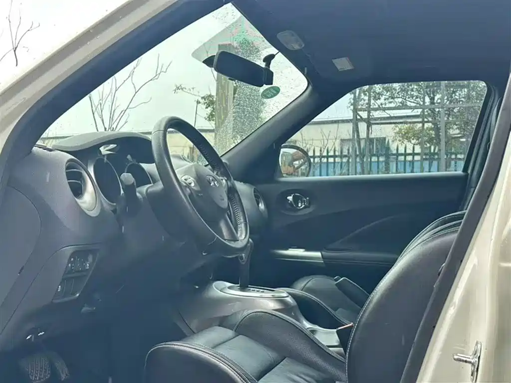 INFINITI ESQ