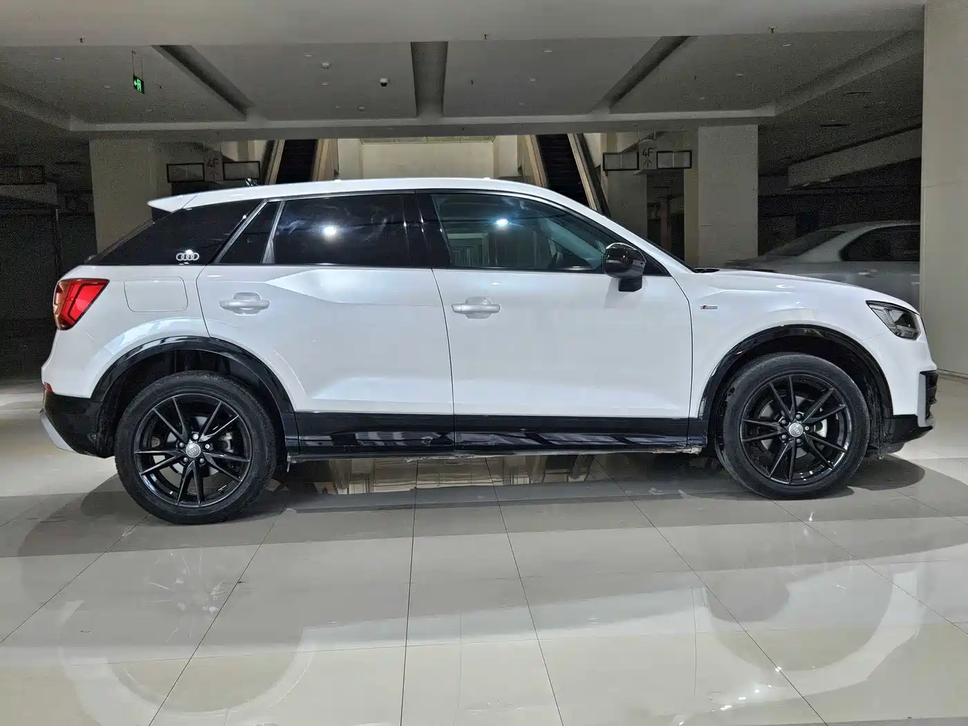 Audi Q2L 2018 35 TFSI Launch Exclusive Edition China VI фото 3