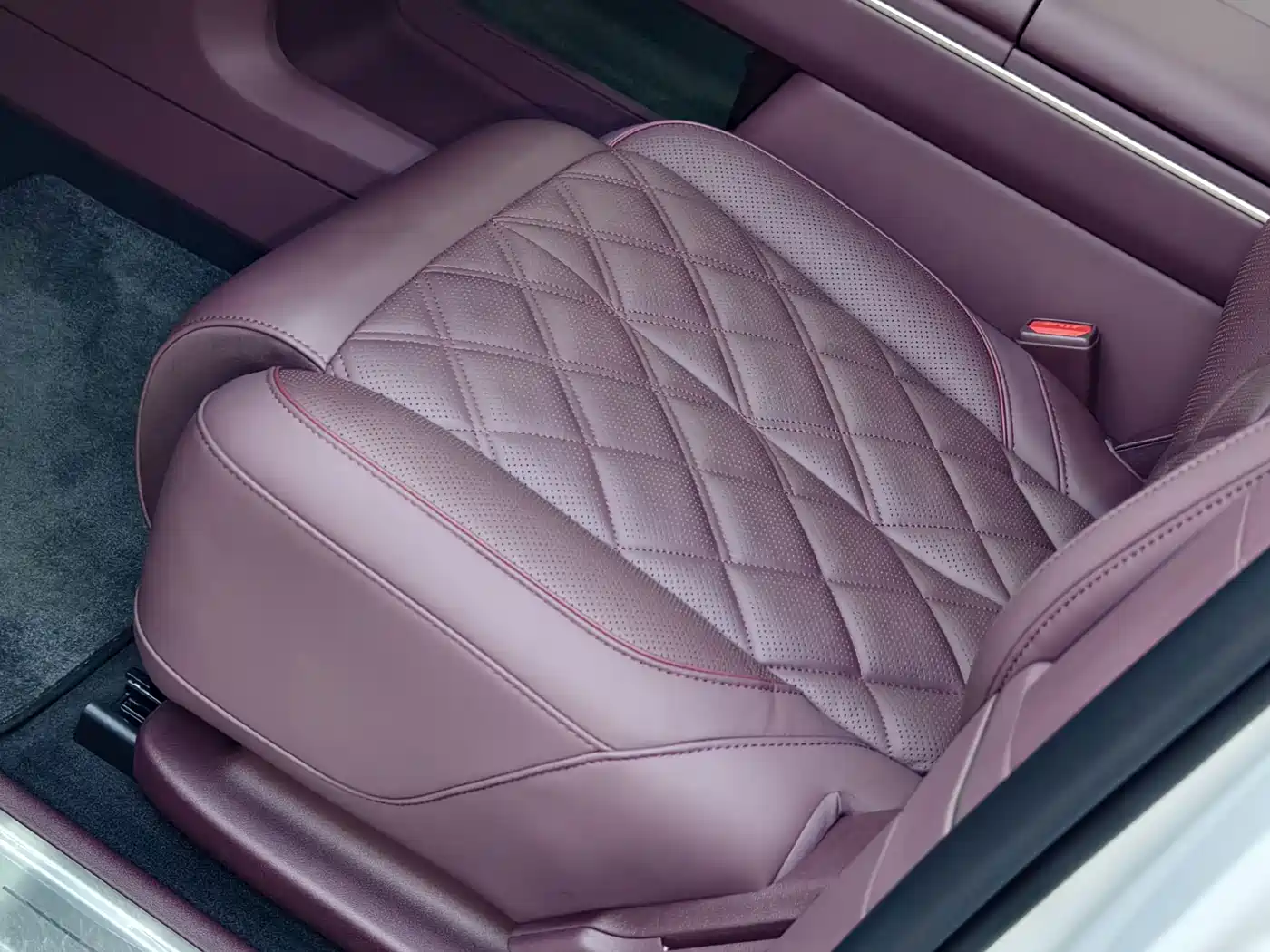 NIO ES8 2026 2025 Model 6-Seat Executive Luxury Edition