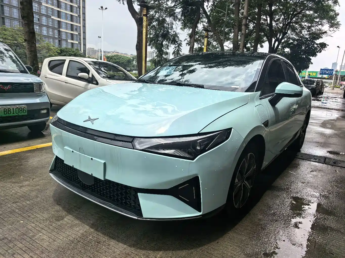 Photo 1 - XPeng P5