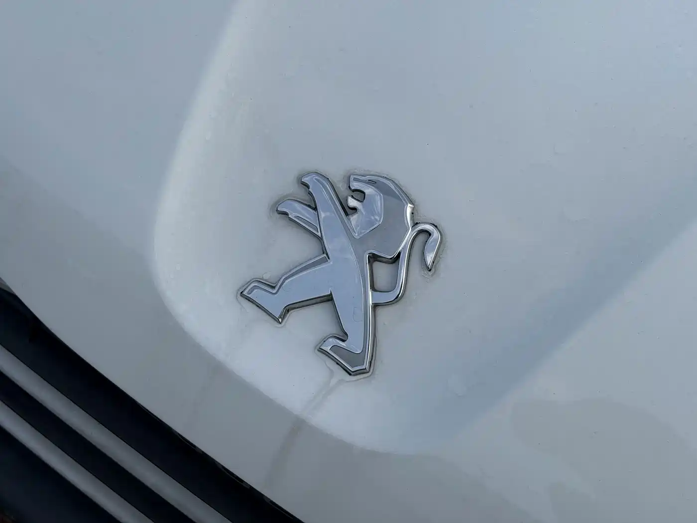 Peugeot 301 2015 2014 1.6L Automatic Comfort Edition