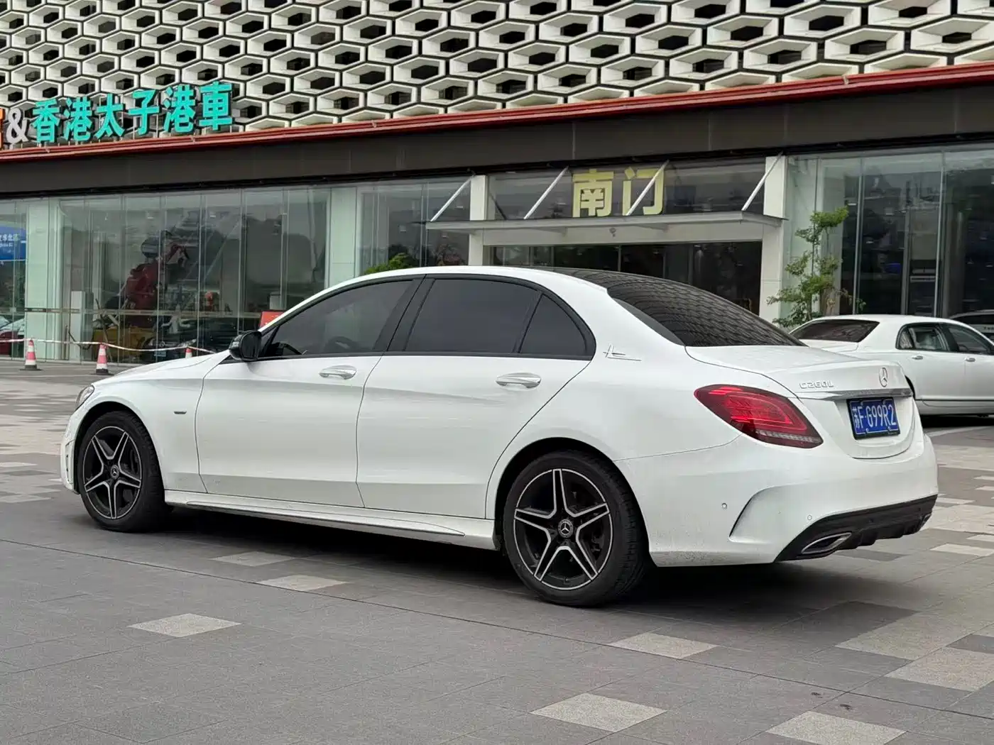Mercedes-Benz C-Class 2021 C 260 L Sport Edition фото 3