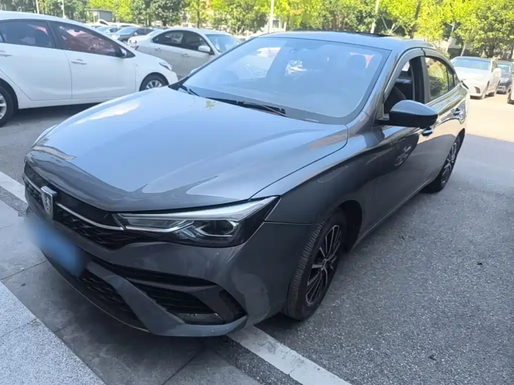 Фото 1 - Roewe i5