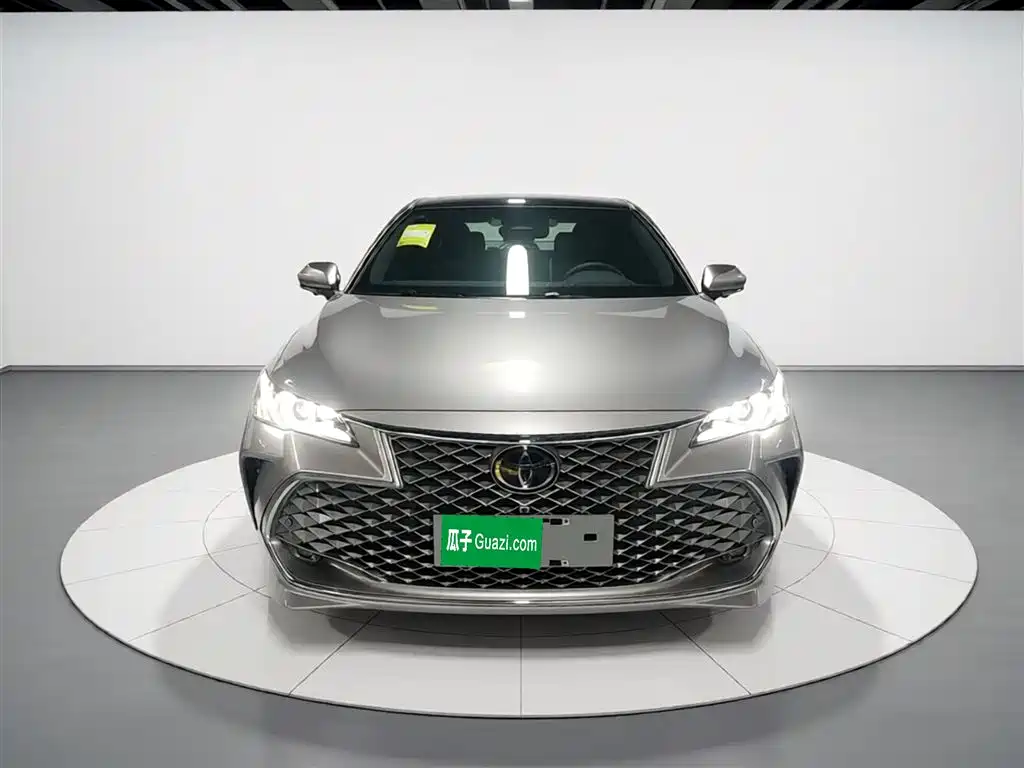 Toyota Avalon 2024 Model Hybrid 2.5L XLE Prestige Edition фото 3