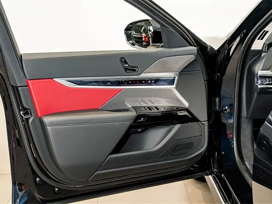 BMW 7 Series 2023 Model 740Li Leading M Sport Package фото 19