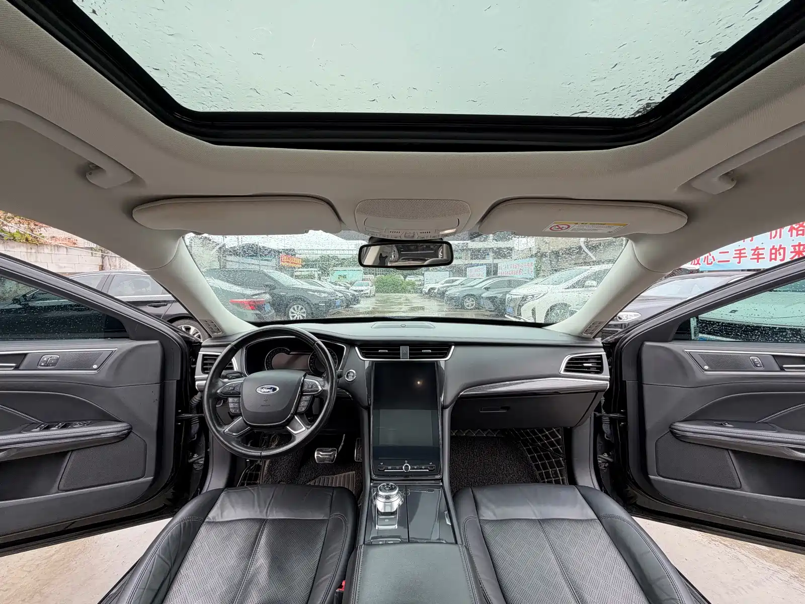 Фото 10 - Ford Taurus