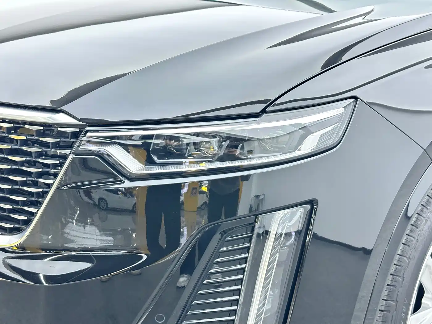 Cadillac XT6 2022 2.0T 6-Seater 4WD Luxury Edition фото 4