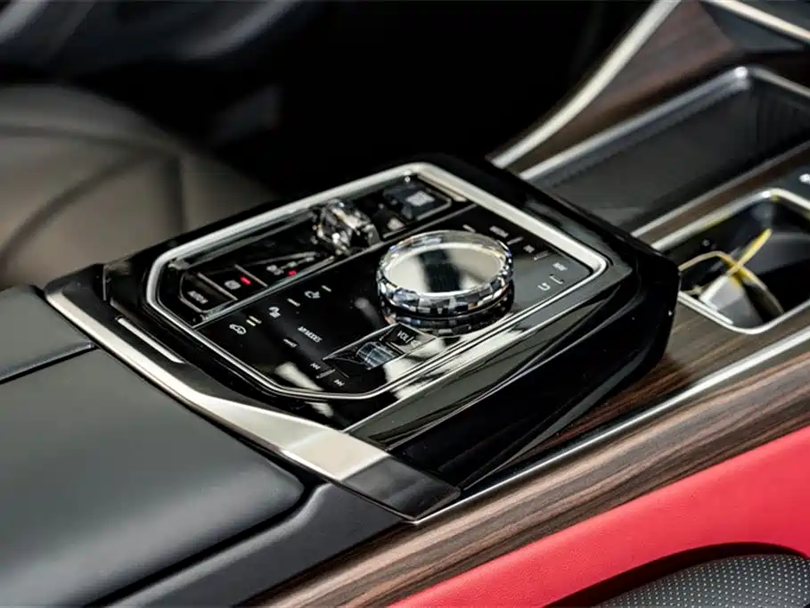BMW 7 Series 2023 Model 740Li Leading M Sport Package фото 21