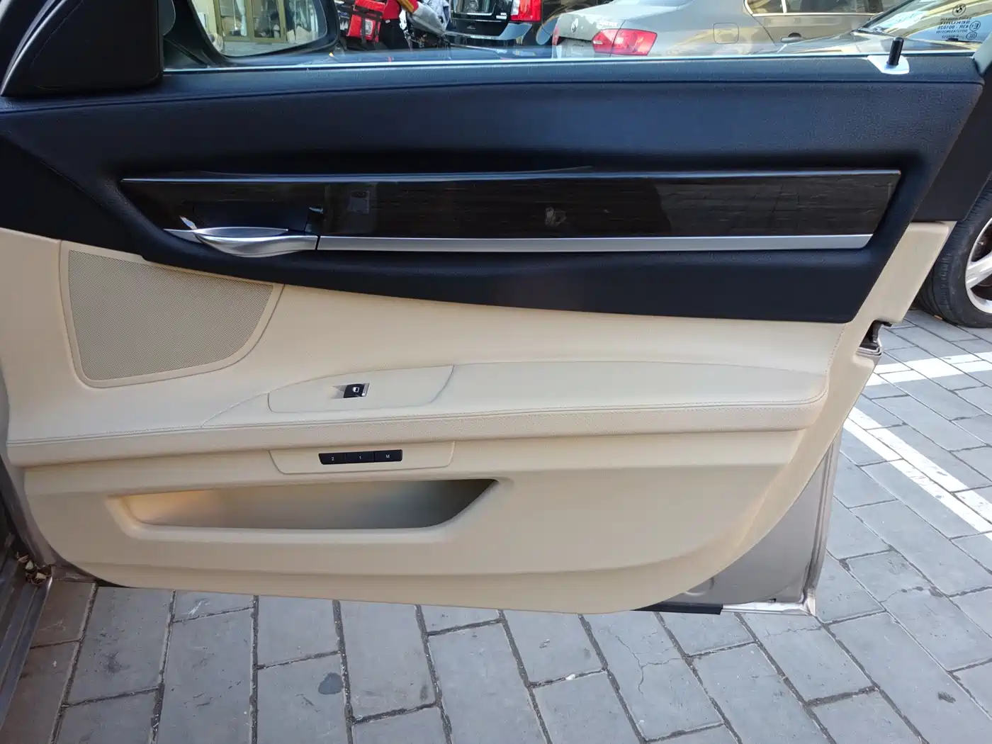 BMW 7 Series 2011 730Li Elegance фото 29