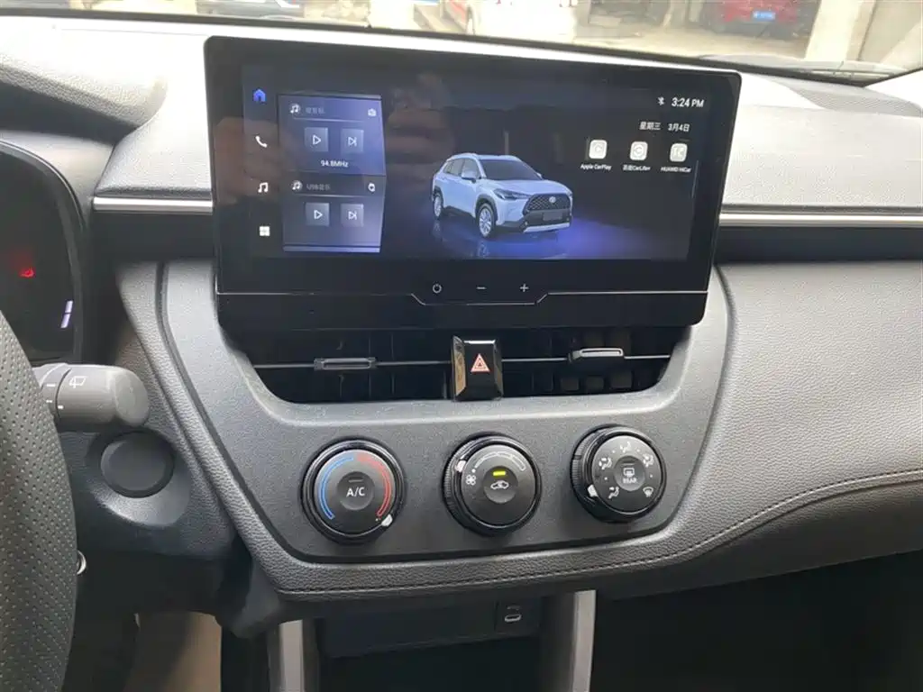 Toyota Corolla Cross 2024 Model 2.0L Pioneer Edition фото 6