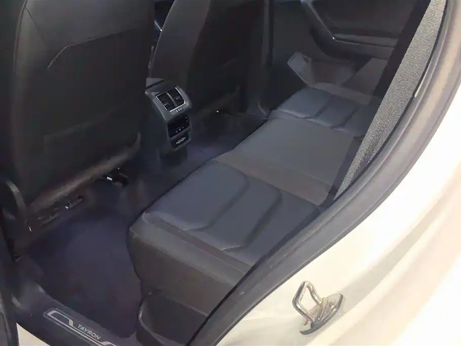 Volkswagen Tayron 2022 280TSI 2WD Luxury Smart Connect Edition фото 11