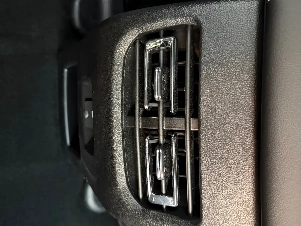 Haval M6 2023 PLUS 1.5T DCT Elite Smart Connect фото 10