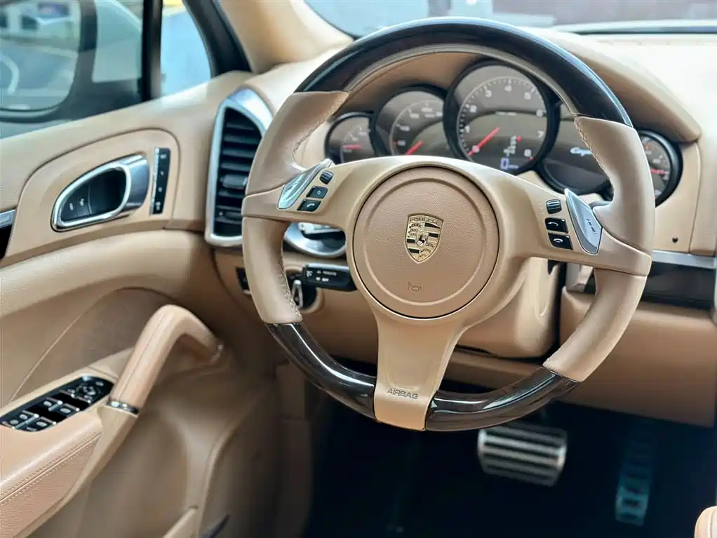 Porsche Cayenne 2011 Cayenne 3.0T фото 17