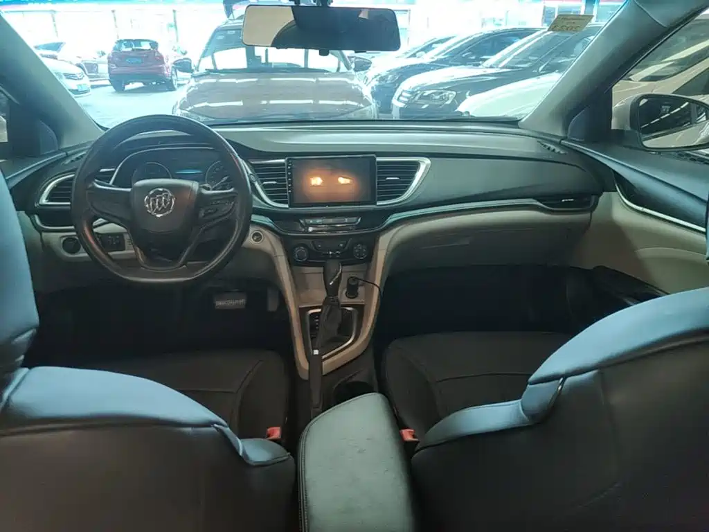 Фото 10 - Buick Excelle