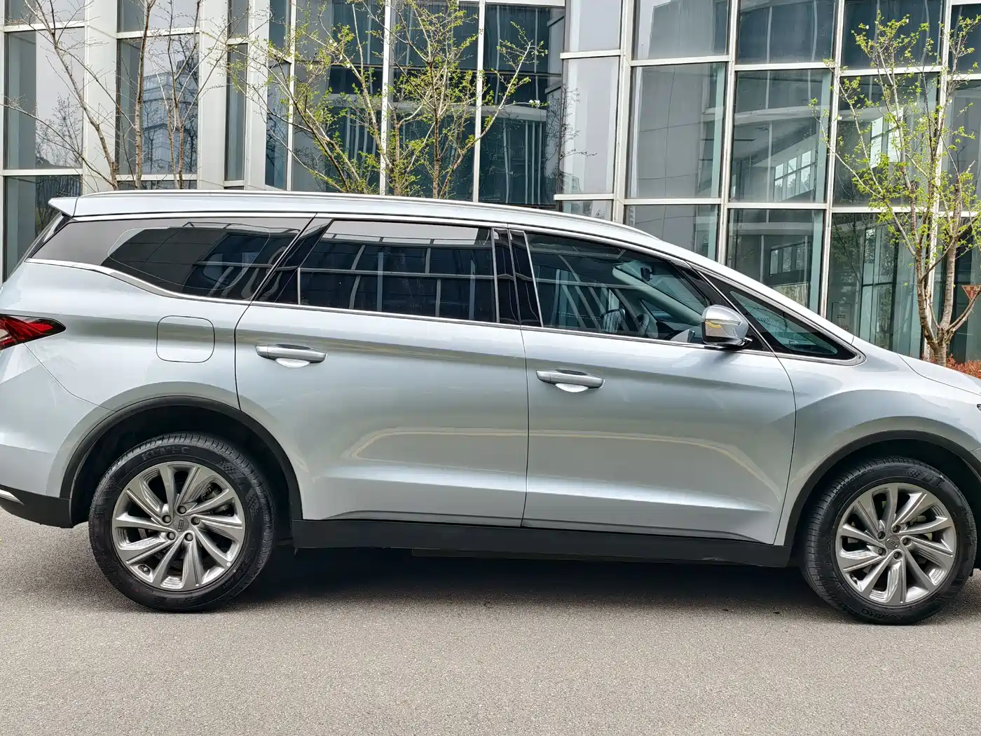 GEELY AUTOMOBILE JIAJIE