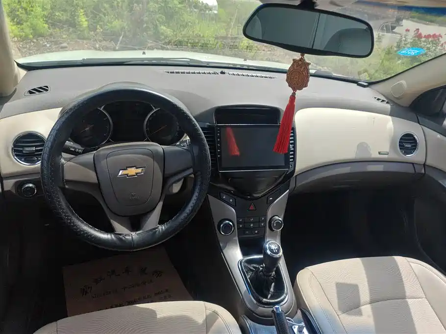 Chevrolet Cruze 2015 1.5L Classic SE MT фото 12