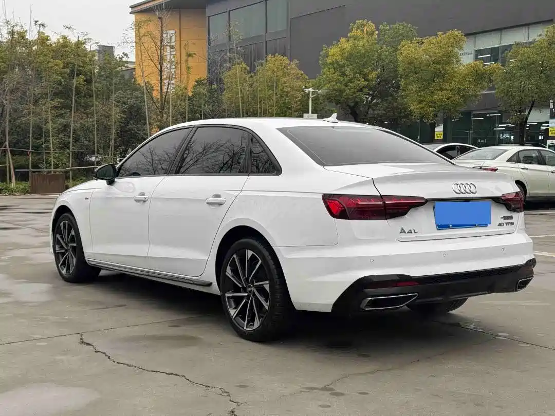Audi A4L 2024 40 TFSI Luxury Dynamic фото 11