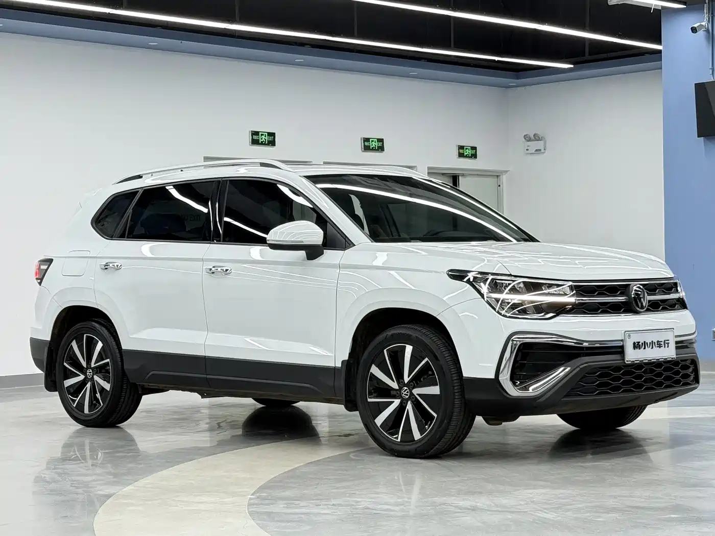 Volkswagen Tharu 2024 300TSI 2WD Bright Moon Edition фото 3