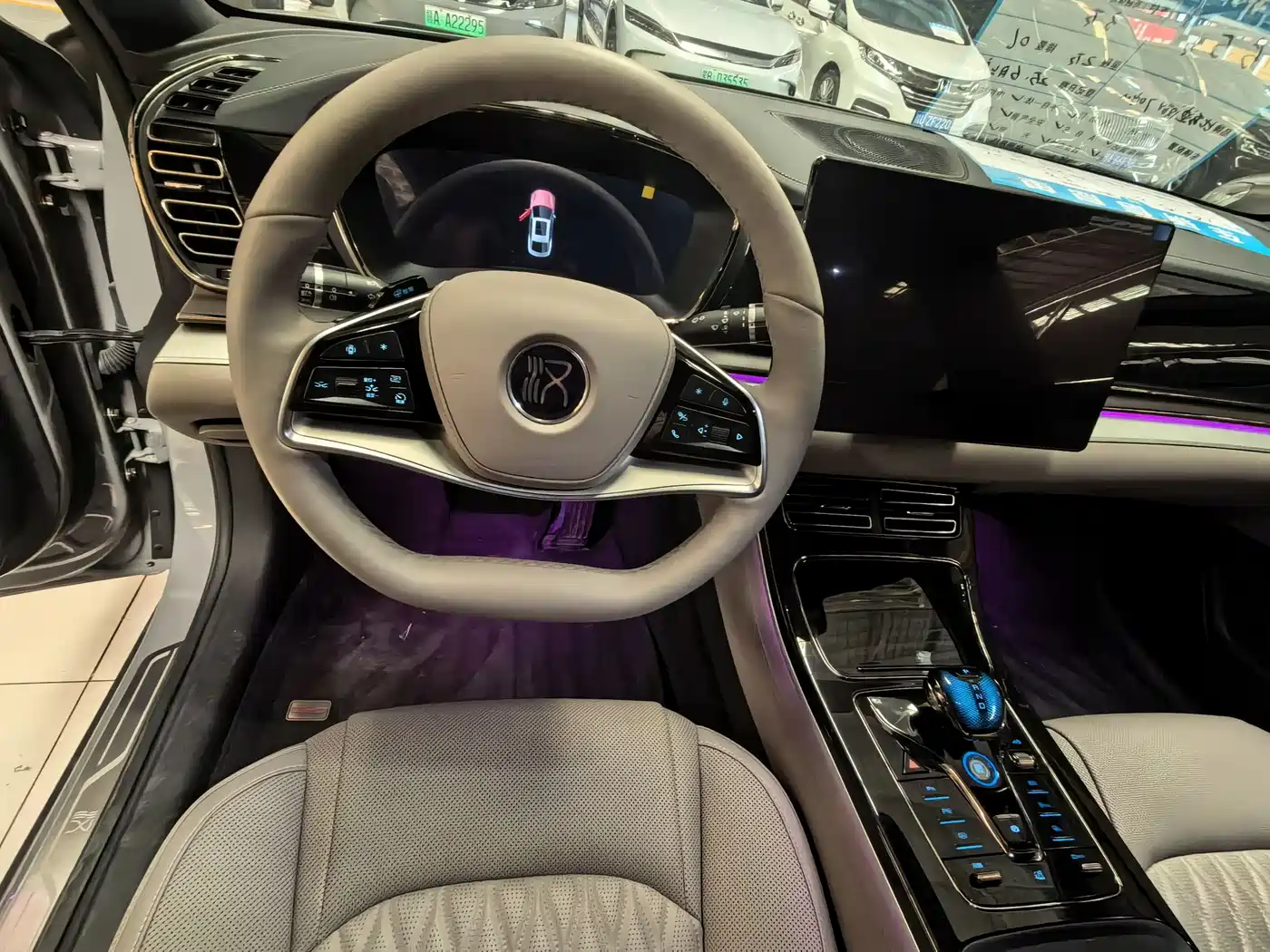 BYD Han 2025 Model EV 701KM Luxury Version фото 5