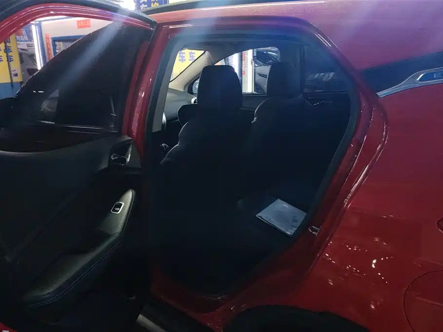 BYD Yuan New Energy 2018 EV360 Smart Connected Cool Edition фото 11