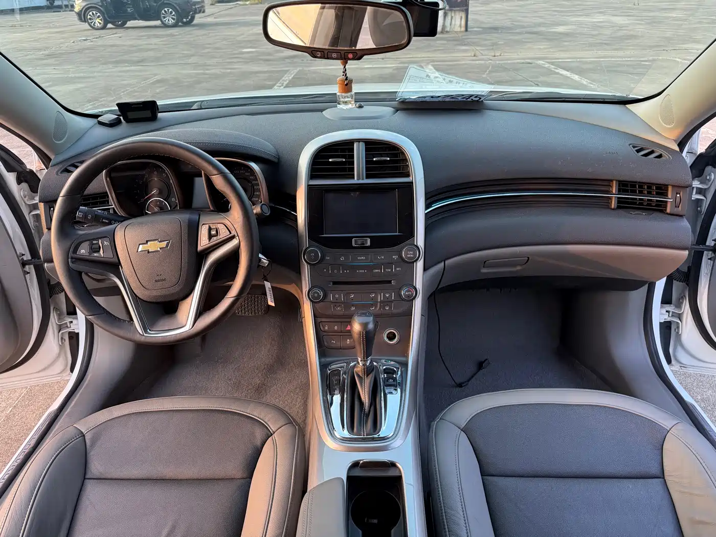 Chevrolet Malibu 2012 2.0L Automatic Luxury Edition фото 11