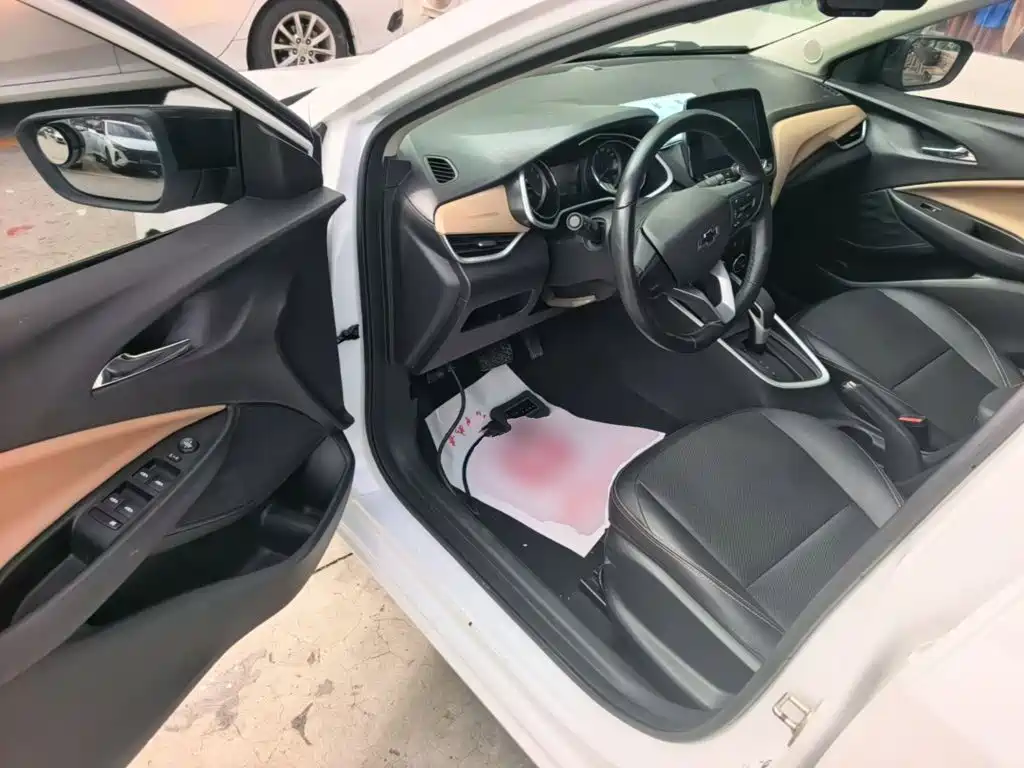 Photo 16 - Chevrolet Cavalier