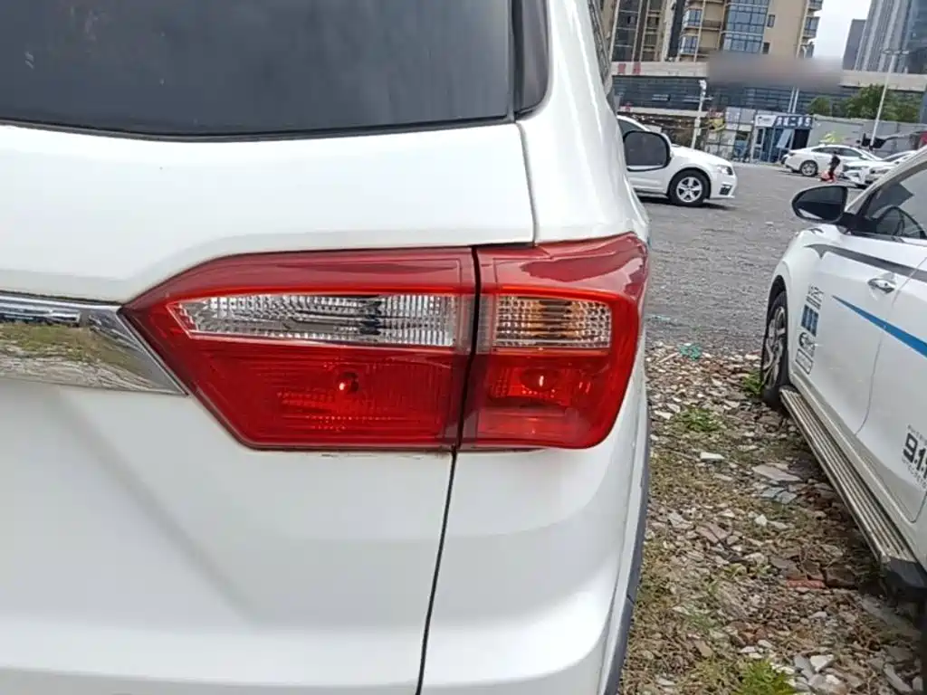 BAIC Huansu S3 2019 2016 S3L 1.5L Manual Premium