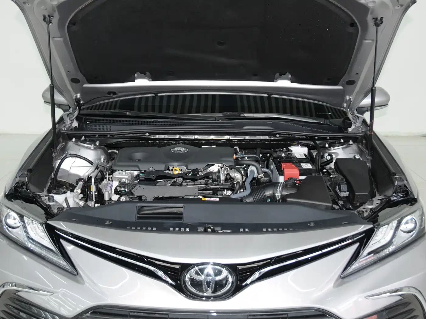 Toyota Camry 2023 2.5G Luxury Edition фото 6