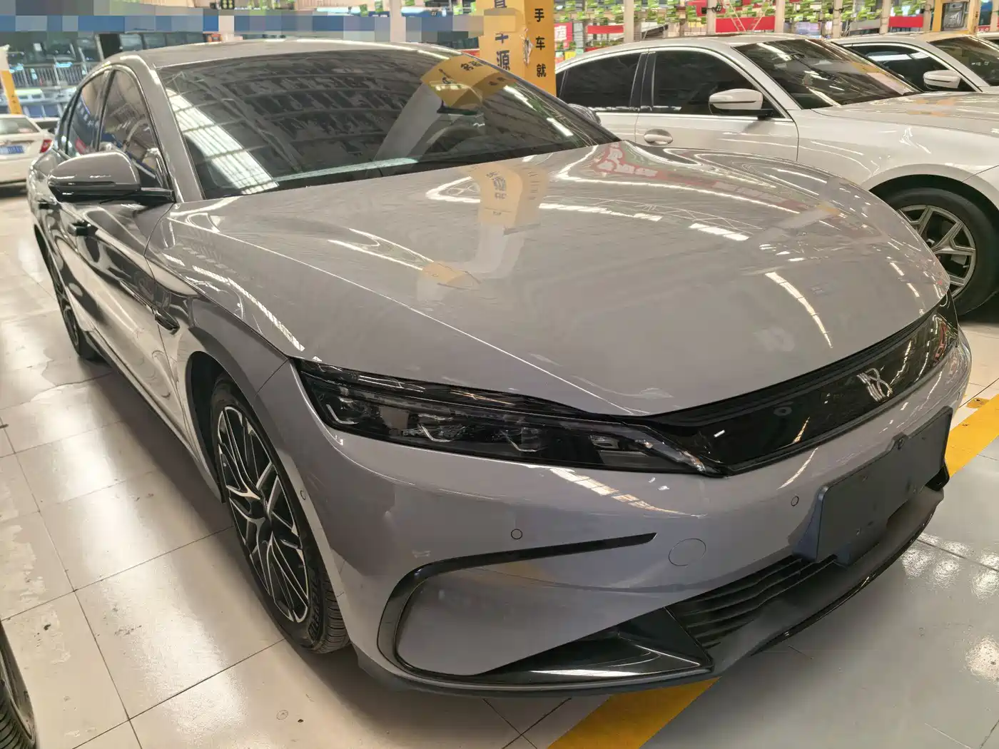 BYD Han 2025 Model EV 701KM Luxury Version фото 2